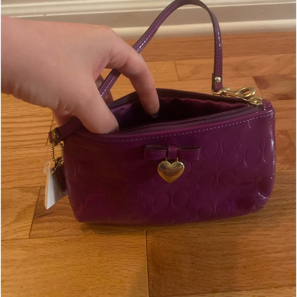 New Purple Coach wristlet purse - Picture 3 of 6